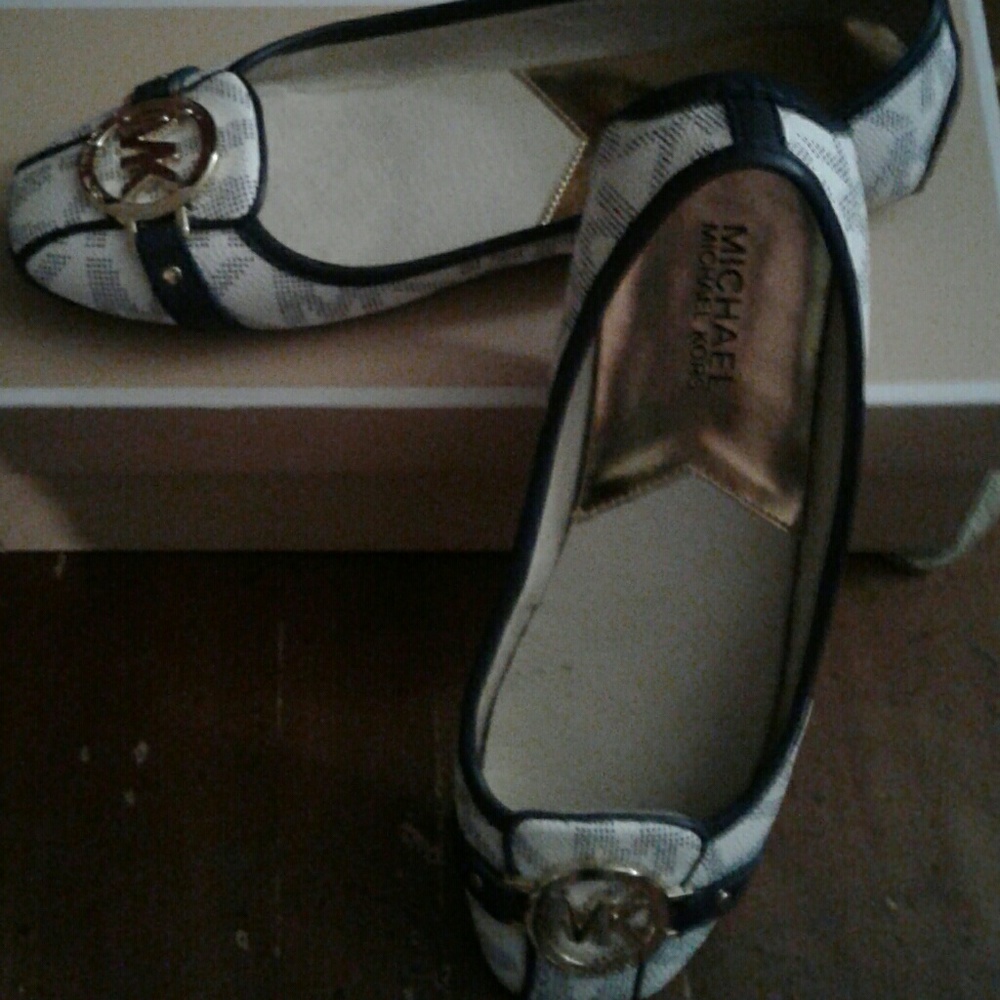 Michael Kors flats